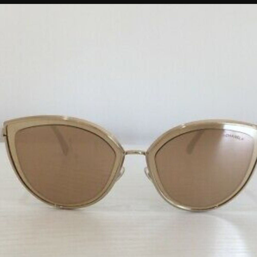 CHANEL Cat Eye 18K Plated Gold Mirrored
